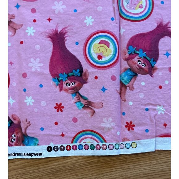 Trolls Fabric Poppy Cupcake Toss Pink 36"x42" 1 yd Springs Creative 2016 - Picture 4 of 6